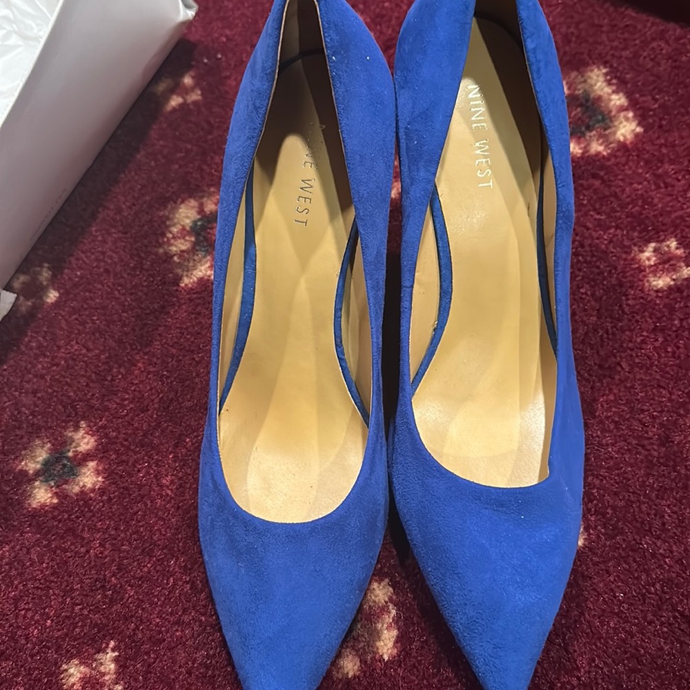 Nine west royal blue switch shoe size 8 1/2